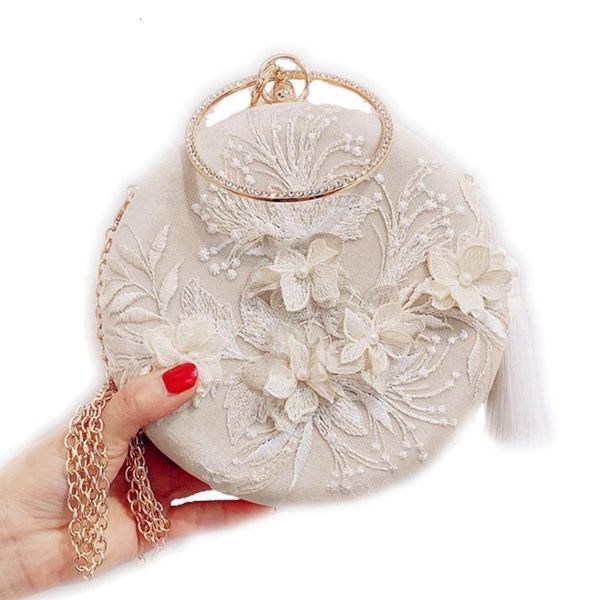evening bags fashion women bag tassel metal small day clutches lady embroidery wedding purse female handbag1 p06h
evening bags fashion women bag tassel metal small day clutches lady embroidery wedding purse female handbag1 p06h
