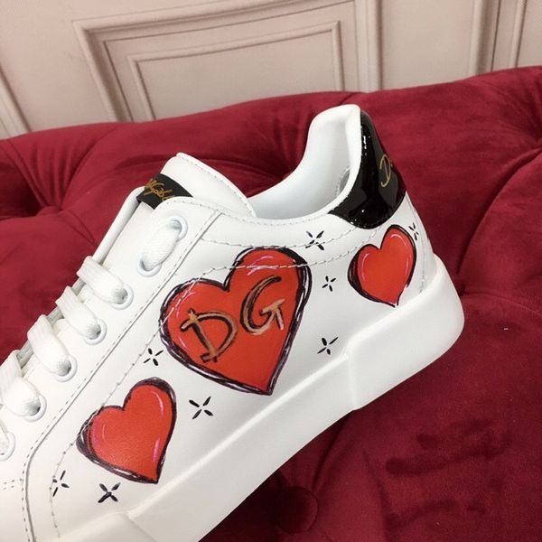 2021 luxury designers classic casual shoe tennis sneaker canvas printed retro couple embroidered vintage high-sneakers, Black;red
2021 luxury designers classic casual shoe tennis sneaker canvas printed retro couple embroidered vintage high-sneakers, Black;red