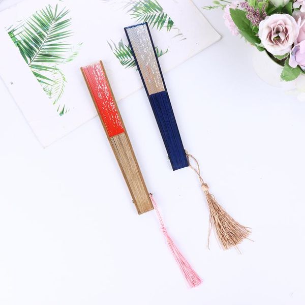 2pcs classic folding hand fan vintage handheld chinese style bamboo framework for women decorations festival party favor
2pcs classic folding hand fan vintage handheld chinese style bamboo framework for women decorations festival party favor