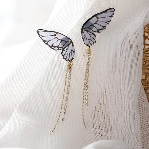wind fashion three-dimensional butterfly earrings personality simple long full diamond tassel female, Silver
wind fashion three-dimensional butterfly earrings personality simple long full diamond tassel female, Silver