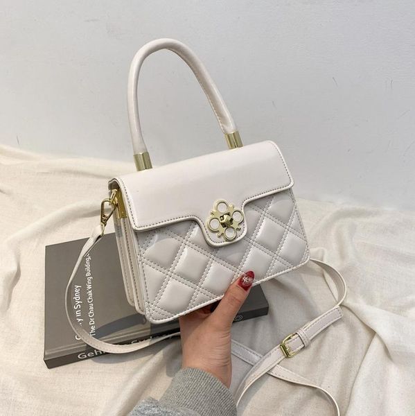 evening bags bag female 2021 simple temperament portable diamond interview fashion one-shoulder messenger
evening bags bag female 2021 simple temperament portable diamond interview fashion one-shoulder messenger