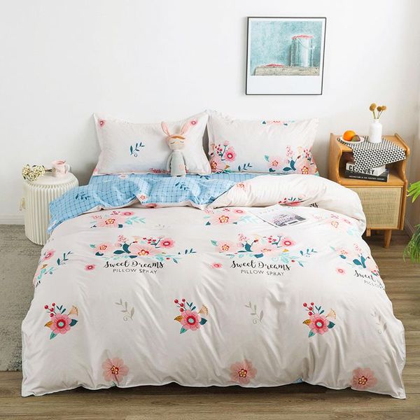bedding sets 2021 fashion duvet cover set bed sheets pillowcase a/b double-sided pattern beige floral quilt linens home textiles
bedding sets 2021 fashion duvet cover set bed sheets pillowcase a/b double-sided pattern beige floral quilt linens home textiles
