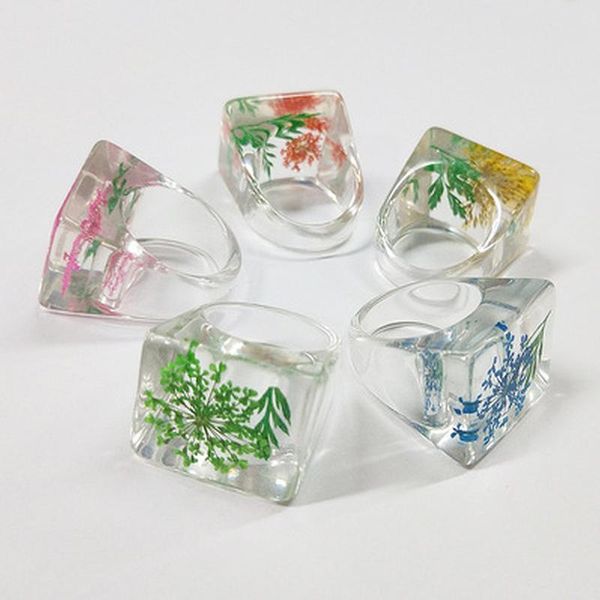 cluster rings 2021 transparent creative products resin ring for men and women fashion fresh simple dried flowe cool gift jewlery, Golden;silver
cluster rings 2021 transparent creative products resin ring for men and women fashion fresh simple dried flowe cool gift jewlery, Golden;silver