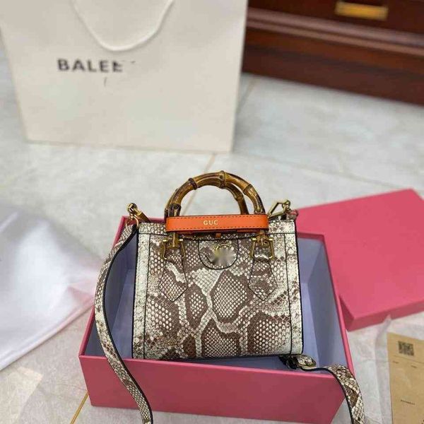 luxury handbags and storage snake skin handbag cowhide square profile bamboo with buckle can be carried on one shoulder
luxury handbags and storage snake skin handbag cowhide square profile bamboo with buckle can be carried on one shoulder