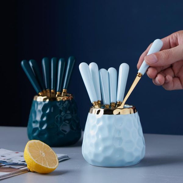 1set golden tableware marbled ceramic cutlery set storage tank gold spoon and fork mirror coffee dinner forks
1set golden tableware marbled ceramic cutlery set storage tank gold spoon and fork mirror coffee dinner forks