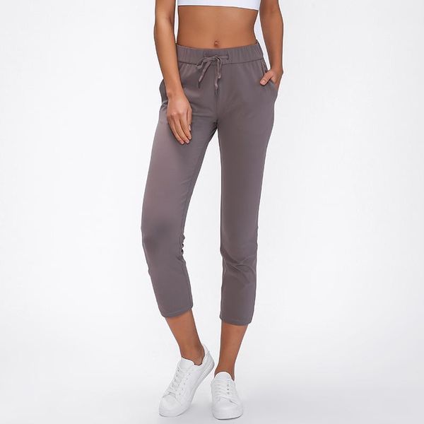 yoga outfit waist drawstring sport fitness cropped joggers women naked feel fabric mid-rise training gym capri pants
yoga outfit waist drawstring sport fitness cropped joggers women naked feel fabric mid-rise training gym capri pants