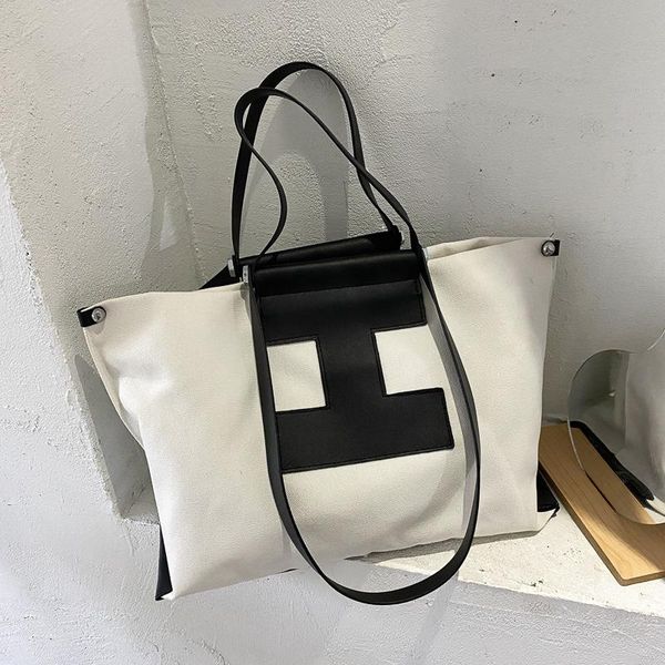 evening bags 2021 fashion panelled large capacity tote bag cross body shoulder designer handbags for women
evening bags 2021 fashion panelled large capacity tote bag cross body shoulder designer handbags for women