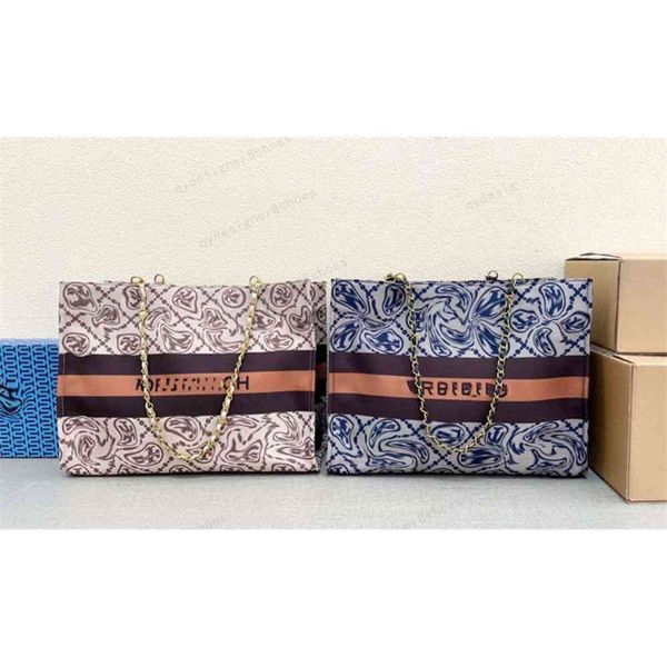 designer women's shopping bag tote travel handbag shoulder messenger size 42*32cm
designer women's shopping bag tote travel handbag shoulder messenger size 42*32cm