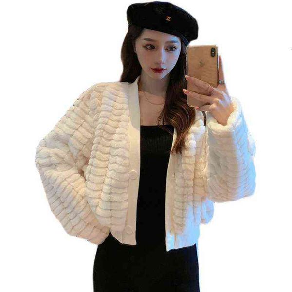 2021 autumn and winter korean long sleeved plush cardigan coat women's versatile fashion small fragrance short hairy, Black;brown
2021 autumn and winter korean long sleeved plush cardigan coat women's versatile fashion small fragrance short hairy, Black;brown