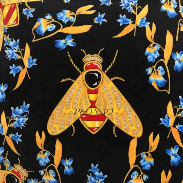 velvet fabric two sides printing animal style bee cushion covers decorative square blue luxury pillow cushion/decorative
velvet fabric two sides printing animal style bee cushion covers decorative square blue luxury pillow cushion/decorative