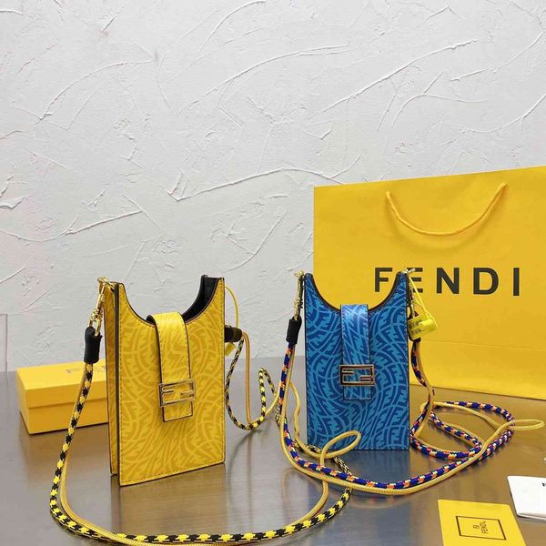 2021 new mobile phone bag korean fashion trend star same model net red same model women's bag zmm
2021 new mobile phone bag korean fashion trend star same model net red same model women's bag zmm