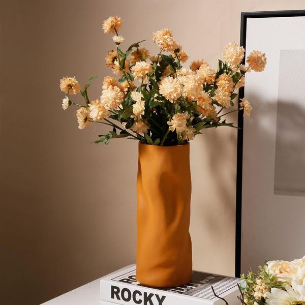 vases china jingdezhen ceramic small vase simple literary living room home furnishings
vases china jingdezhen ceramic small vase simple literary living room home furnishings