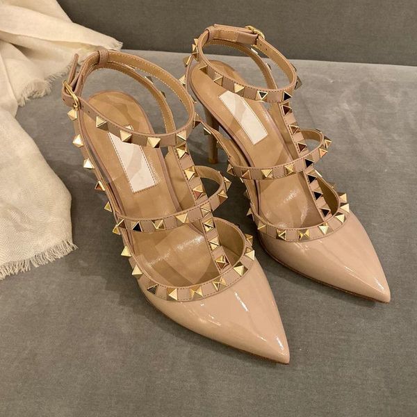 sandals boutique recommended autumn 2021 first layer leather super high heel women's shoes pointed rivet banquet, Black
sandals boutique recommended autumn 2021 first layer leather super high heel women's shoes pointed rivet banquet, Black