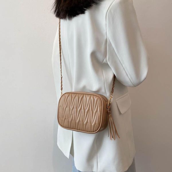 evening bags 2021 handbag korean chain bag small square solid color shoulder tassel simple embroidered crossbody satchels
evening bags 2021 handbag korean chain bag small square solid color shoulder tassel simple embroidered crossbody satchels