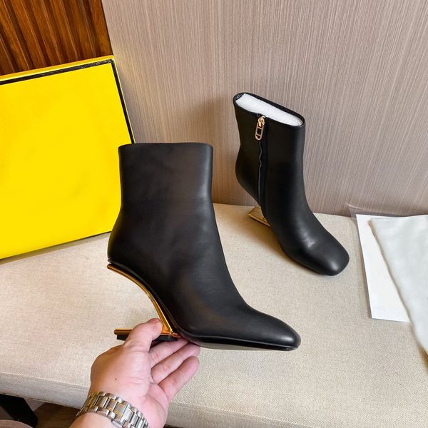 2021 winter special-shaped heel women's boots leather designer shoes factory wholesale size 36-41, Black
2021 winter special-shaped heel women's boots leather designer shoes factory wholesale size 36-41, Black