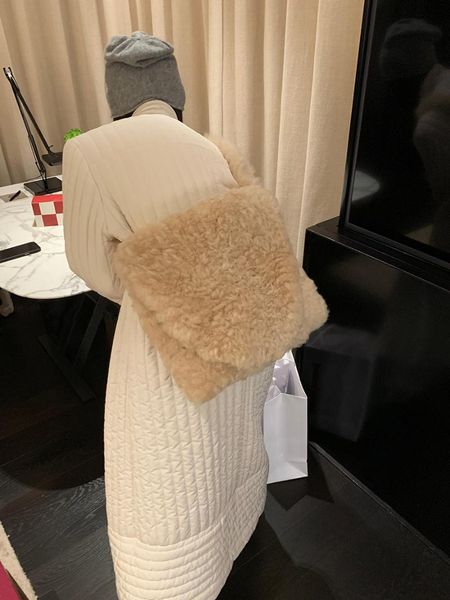 evening bags fashion luxury large bag women shoulder faux fur bolsas female lady crossbody mesenger handbag
evening bags fashion luxury large bag women shoulder faux fur bolsas female lady crossbody mesenger handbag