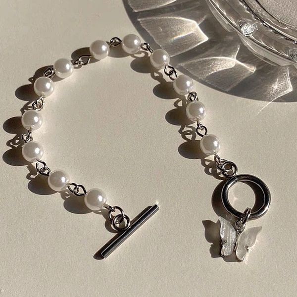 fashion silver color chain bracelet cute acrylic butterfly pendant for women bohemian pearl bangles trend jewelry, Golden;silver
fashion silver color chain bracelet cute acrylic butterfly pendant for women bohemian pearl bangles trend jewelry, Golden;silver