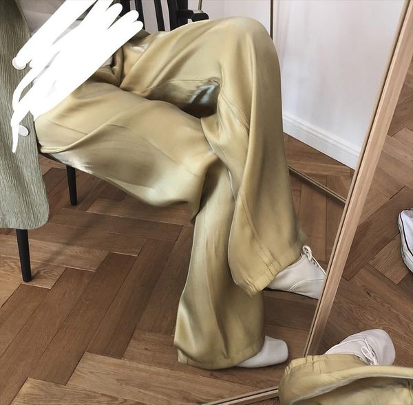 summer chinese style womens pant satin smooth waist wide leg loose mopping women max trousers, Black;white
summer chinese style womens pant satin smooth waist wide leg loose mopping women max trousers, Black;white
