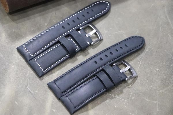 watch bands handmade 22 24 mm black watchbands retro genuine leather universal thick men's motion straps wristband, Black;brown
watch bands handmade 22 24 mm black watchbands retro genuine leather universal thick men's motion straps wristband, Black;brown