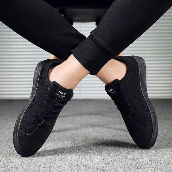 2021 men running shoes black red grey fashion mens trainers breathable sports sneakers size 39-44 qh, White;red
2021 men running shoes black red grey fashion mens trainers breathable sports sneakers size 39-44 qh, White;red