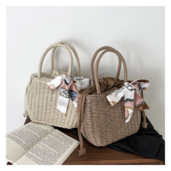 new handbags straw fashion women's beach woven 2021 handbag with silk scarf factory direct sale
new handbags straw fashion women's beach woven 2021 handbag with silk scarf factory direct sale