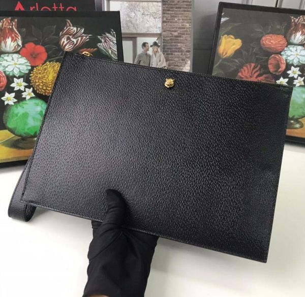 luxurys designers wallet purse woman fashion gentleman man business clutch purses monogrames clemence long wallet card holder purse with box, Red;black
luxurys designers wallet purse woman fashion gentleman man business clutch purses monogrames clemence long wallet card holder purse with box, Red;black