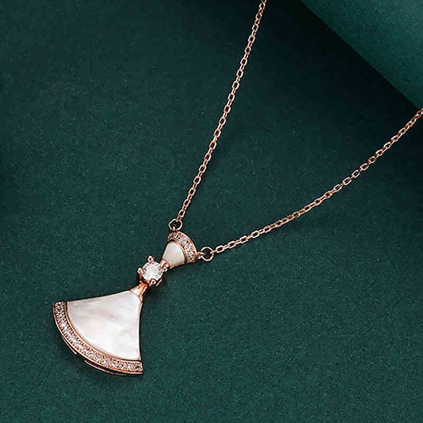 the new baojia versatile tanabata skirt children's necklace ins style high version fan-shaped niche design jewelry, Silver
the new baojia versatile tanabata skirt children's necklace ins style high version fan-shaped niche design jewelry, Silver