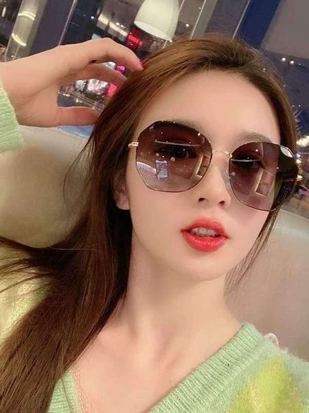 women's polarized trend sun fashion polygon large frame round face net red personalized driving glasses
women's polarized trend sun fashion polygon large frame round face net red personalized driving glasses