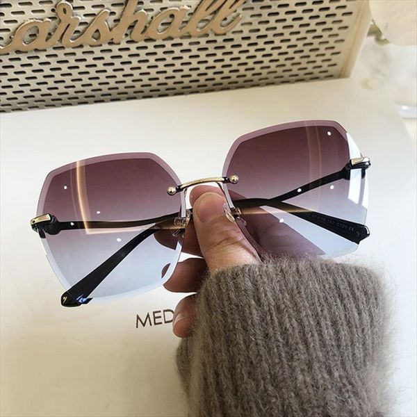 womens polygon oversized sunglasses lady metal rimless shades square sun glasses female men zonnebril dames, White;black
womens polygon oversized sunglasses lady metal rimless shades square sun glasses female men zonnebril dames, White;black