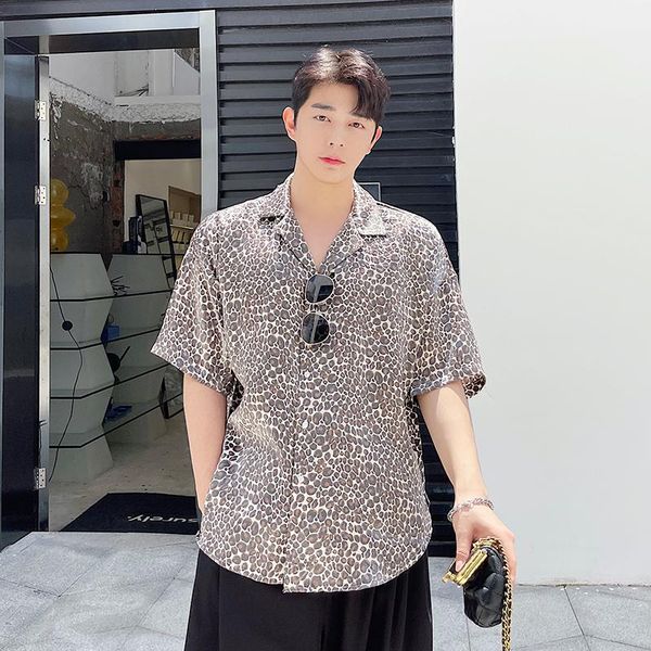 men's casual shirts men korean streetwear vintage fashion loose short sleeve leopard print smooth fabric beach shirt man, White;black
men's casual shirts men korean streetwear vintage fashion loose short sleeve leopard print smooth fabric beach shirt man, White;black