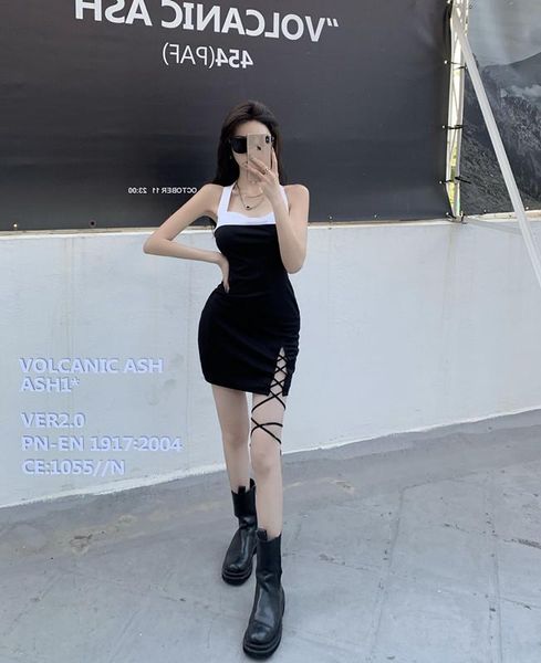 casual dresses 2021 contrast color halter dress female summer temperament waist design sense strap split fork hip, Black;gray
casual dresses 2021 contrast color halter dress female summer temperament waist design sense strap split fork hip, Black;gray
