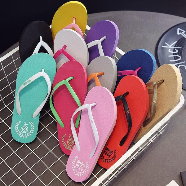 bath mats 2021 summer fashion design women beach flip-flops non-slip flat ladies outdoor soft slippers simple flip-flop 6 colors
bath mats 2021 summer fashion design women beach flip-flops non-slip flat ladies outdoor soft slippers simple flip-flop 6 colors
