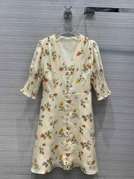 dress 100% silk floral print mini women high-end priairie chic short sleeve v-neck buttons dresses summer dress, Black;gray
dress 100% silk floral print mini women high-end priairie chic short sleeve v-neck buttons dresses summer dress, Black;gray