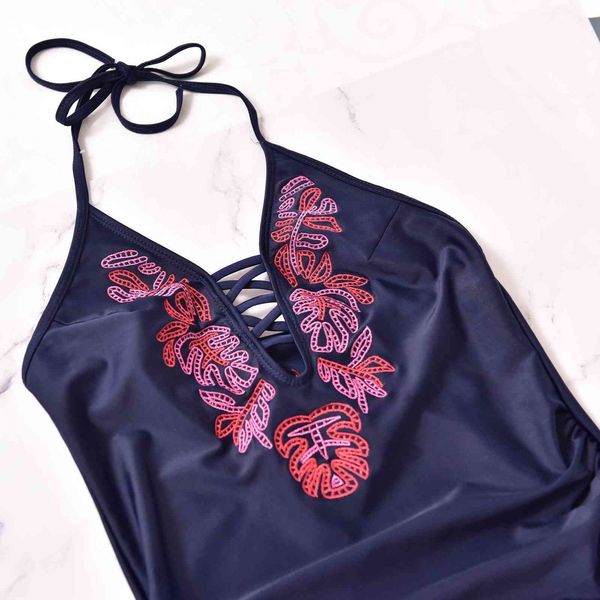 solid 2019 new piece women's bikini one color digital printed maternity swimsuit, White;black
solid 2019 new piece women's bikini one color digital printed maternity swimsuit, White;black