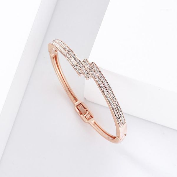 2020 geometric metal wrist gold color three-layer rhinestone charm bangles for women party jewerly accessory gift1, Black
2020 geometric metal wrist gold color three-layer rhinestone charm bangles for women party jewerly accessory gift1, Black