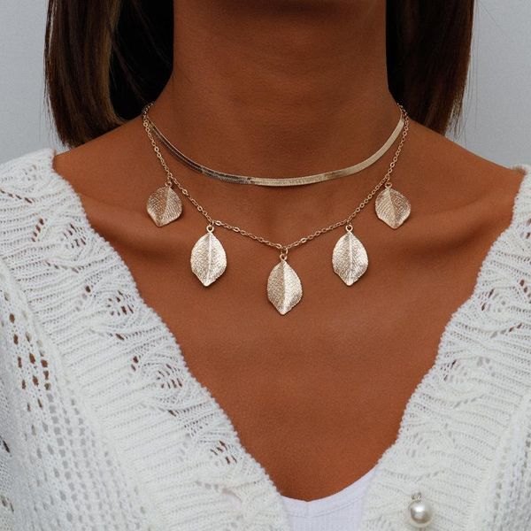 chains leaf necklace, pendant blade chain, thin double fashion and natural style., Silver
chains leaf necklace, pendant blade chain, thin double fashion and natural style., Silver