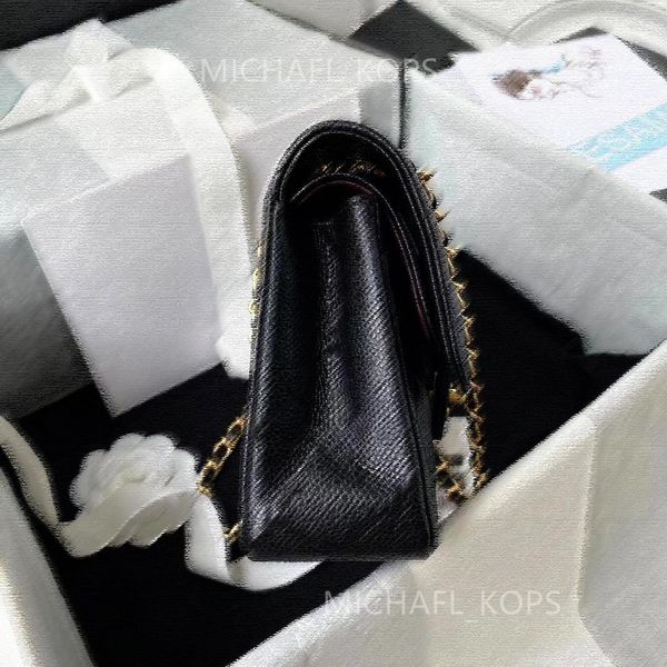 10a women's classic gold and silver chain sheepskin and cowhide material messenger bag
10a women's classic gold and silver chain sheepskin and cowhide material messenger bag
