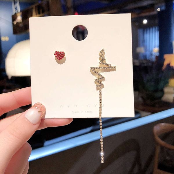 south korea s925 silver needle personalized full diamond new red love simple earrings fashion accessories women, Black
south korea s925 silver needle personalized full diamond new red love simple earrings fashion accessories women, Black