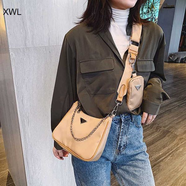 designer luxury bag design hand network texture versatile broadband red korean small black spring season fashion chain m women's leathe, Red;black
designer luxury bag design hand network texture versatile broadband red korean small black spring season fashion chain m women's leathe, Red;black