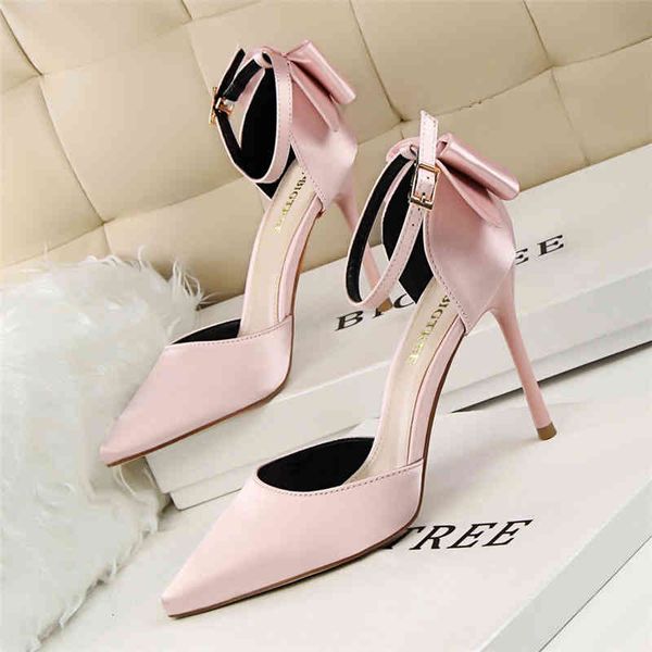 silk satin bowtie bigtree shoes woman pink red high heels mary janes wedding italian euros pointed toe summer sandals women pumps, Black
silk satin bowtie bigtree shoes woman pink red high heels mary janes wedding italian euros pointed toe summer sandals women pumps, Black