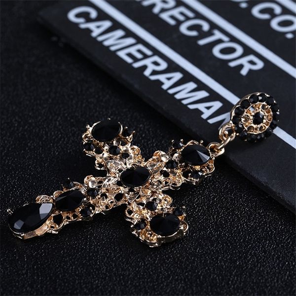 fgu8 royal court hollowed out black stud and cross royal court hollowed out black crystal crystal earrings and earringscross, Golden;silver
fgu8 royal court hollowed out black stud and cross royal court hollowed out black crystal crystal earrings and earringscross, Golden;silver
