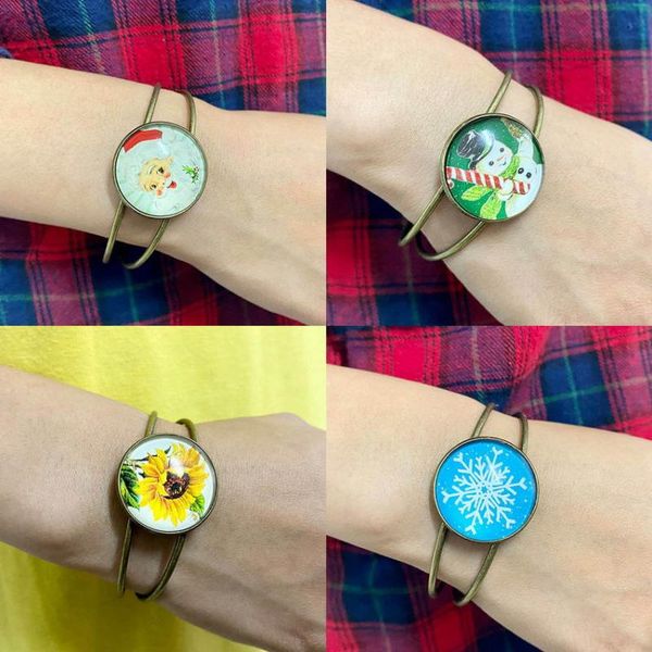 bangle christmas theme round cabochon open bangles for women vintage copper color glass dome santa claus bracelets friendship jewelry, Black
bangle christmas theme round cabochon open bangles for women vintage copper color glass dome santa claus bracelets friendship jewelry, Black