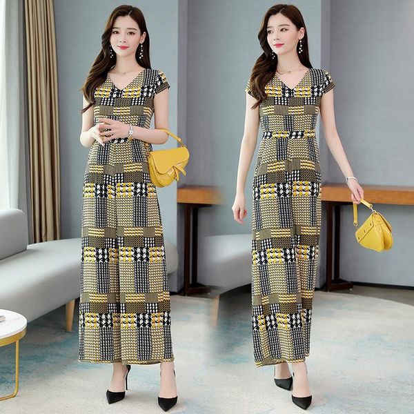 women's 2021 summer v-neck slim waist hugging fashion plaid chiffon one-piece wide-leg pants large size jumpsuit women jumpsuits & romp, Black;white
women's 2021 summer v-neck slim waist hugging fashion plaid chiffon one-piece wide-leg pants large size jumpsuit women jumpsuits & romp, Black;white