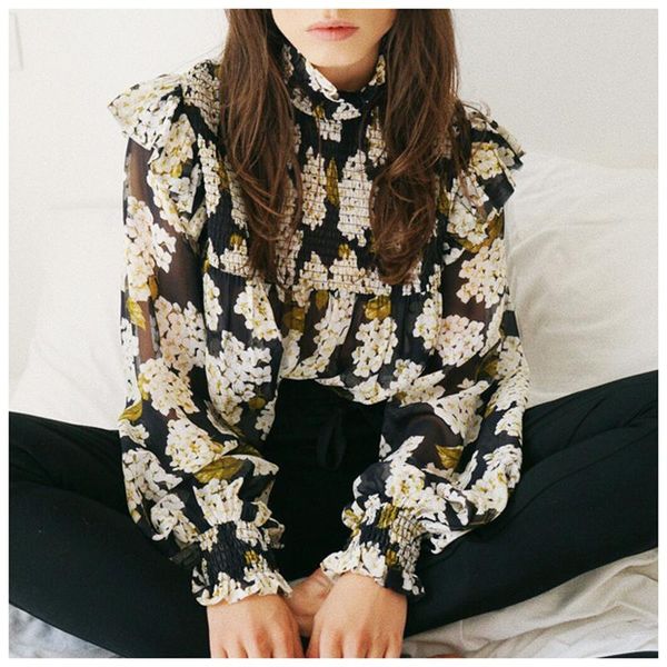 women's blouses & shirts hydrangea flowers print womens shirt silk pleated fairy lady long-sleeved soft ruffles trim blouse and top, White
women's blouses & shirts hydrangea flowers print womens shirt silk pleated fairy lady long-sleeved soft ruffles trim blouse and top, White
