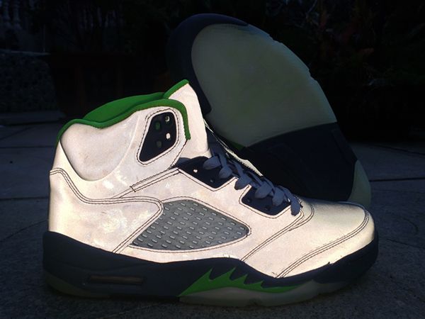 2022 cool grey glow 5s men basketball shoes 3m reflective bjumpman 5 dark island green designer sneakers size 40-47
2022 cool grey glow 5s men basketball shoes 3m reflective bjumpman 5 dark island green designer sneakers size 40-47