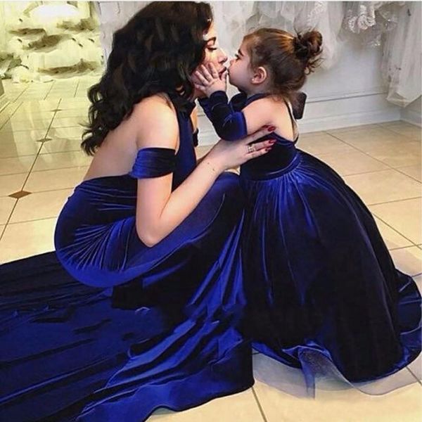 girl's dresses flower girl dress royal blue mother daughter ball gown girls party pageant detachable long sleeves velvet winter, Red;yellow
girl's dresses flower girl dress royal blue mother daughter ball gown girls party pageant detachable long sleeves velvet winter, Red;yellow
