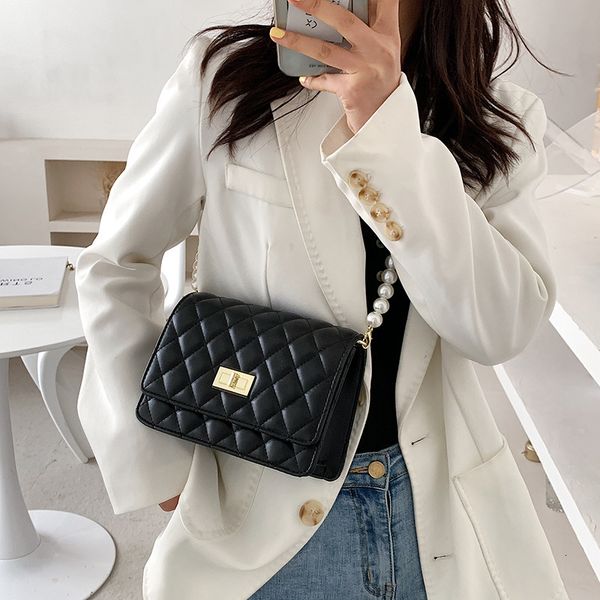 beibei shangpin 2021 spring trend south korea east gate lingge pearl one shoulder slant span women's bag
beibei shangpin 2021 spring trend south korea east gate lingge pearl one shoulder slant span women's bag