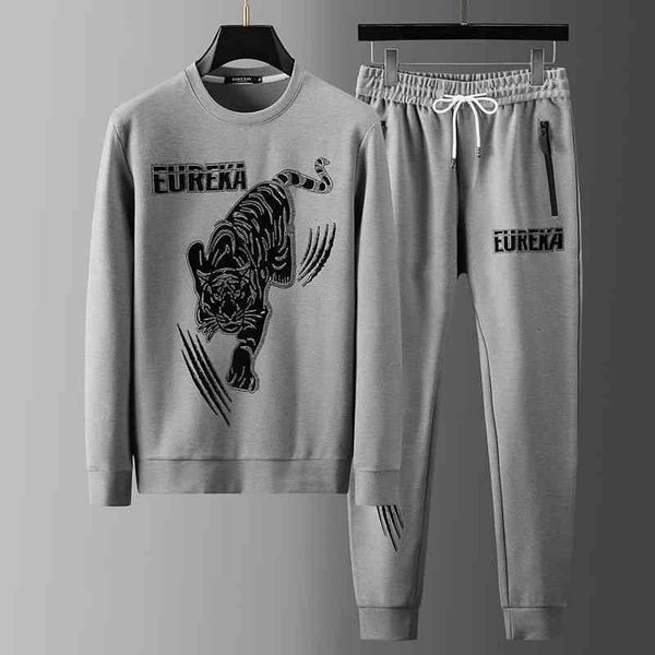 tracksuit chao brand sweater set men's 2021 autumn winter diamond tiger print long sleeve leisure sports two piece, Gray
tracksuit chao brand sweater set men's 2021 autumn winter diamond tiger print long sleeve leisure sports two piece, Gray