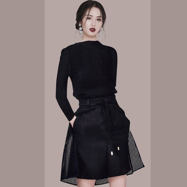 autumn office two piece set women fashion design black knitting + belted hight waist patchwork mini skirt suit 210514, White
autumn office two piece set women fashion design black knitting + belted hight waist patchwork mini skirt suit 210514, White