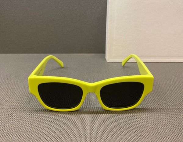 fashion yellow sunglasses black/grey lens 40197 sun glasses for women men de soleil sonnenbrille uv400 protection eye wear summer with box, White;black
fashion yellow sunglasses black/grey lens 40197 sun glasses for women men de soleil sonnenbrille uv400 protection eye wear summer with box, White;black